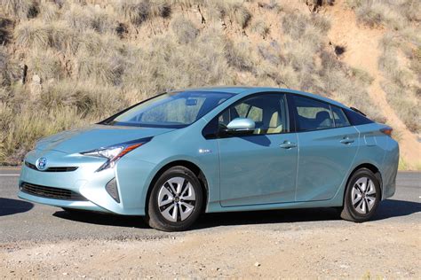 Green Car Reports 2016 Best Car To Buy Nominee 2016 Toyota Prius