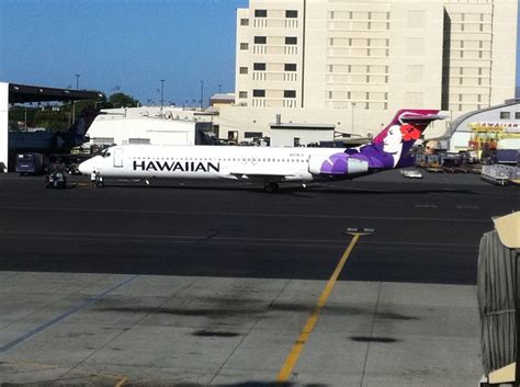 Honolulu Airport Aircraft Passenger Jet Passenger