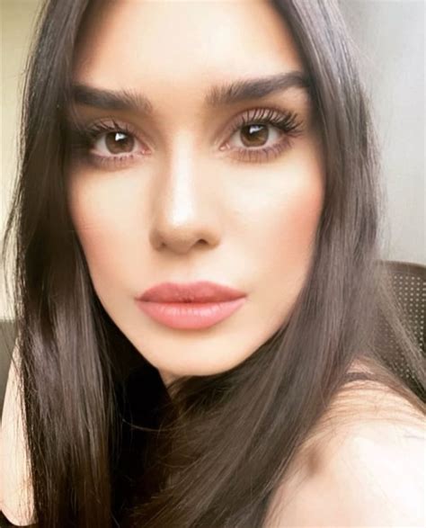 turkish actress burcu kıratlı looks absolutely gorgeous [pictures] lens