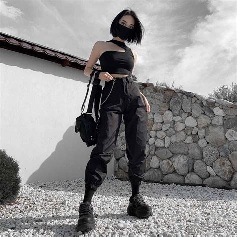 Top 10 Female Techwear Outfit Ideas And Inspiration