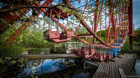 Verlassener Freizeitpark Foto & Bild | architektur, lost places, wirtschaftswunden Bilder auf ...