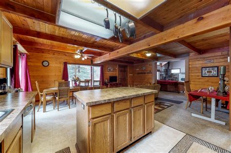 Forest service cabins for those times when you want to be in the woods but are looking for something slightly more modern than a tent, a washington forest cabin is the perfect solution. Forest Lake Cabin | 5 BD Vacation Rental in Donnelly, ID ...