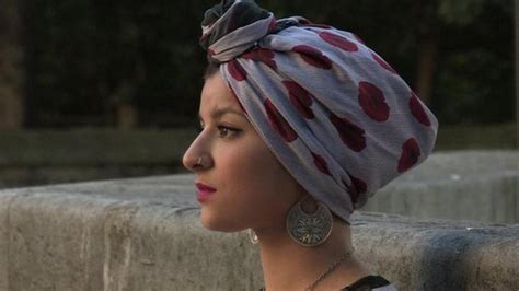 Designer Creates Poppy Hijab To Mark Remembrance Day Cbbc Newsround