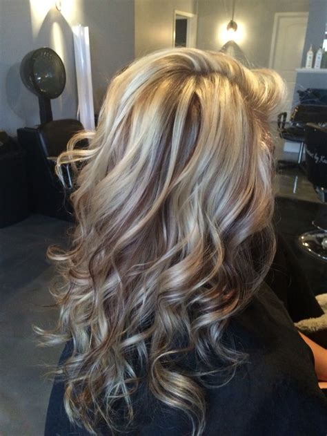 This hair technique looks amazing with either naturally wavy hair, on some quick loose curls, or even with a quick blow dry. Beautiful white blonde highlights with chocolate brown ...