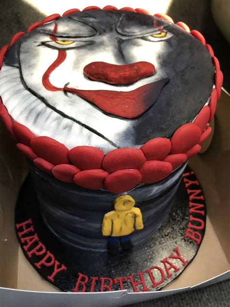 2017 Pennywise Cake Scary Cakes Halloween Cakes Fantasy Cake