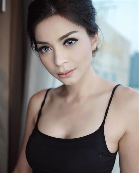 Foto Sexy Sandra Olga Di Instagram Pribadinya Ymel