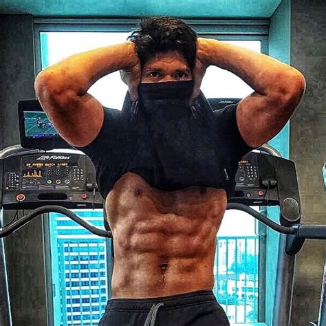 Featurette for mile 22 takes an inside look at iko uwais. Garang! Perut Sixpack Iko Uwais yang Main di Film Mile 22