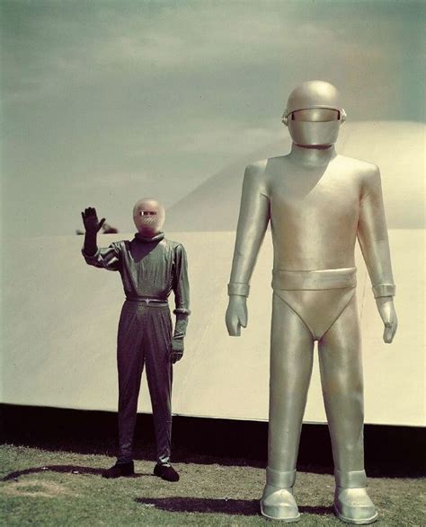 The Day The Earth Stood Still Sci Fi Films Science Fiction Film Sci
