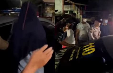 Mobil Goyang Di Pelataran Masjid Bikin Curiga Sepasang Remaja Kepergok