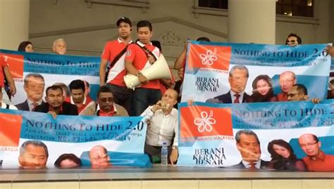 Tan sri dato' tan seng leong. Group protests against Muhyiddin outside courthouse | Free ...