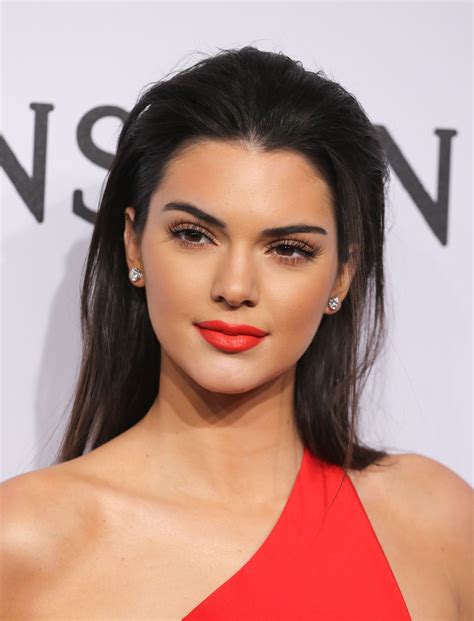 Kendall Jenner Goes Cookie Monster For Michael Kors Kendall Jenner Makeup Makeup Looks