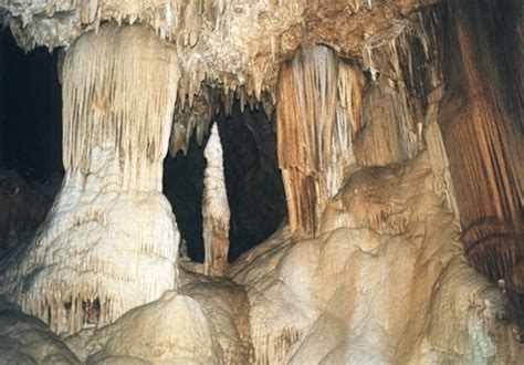 Pin Em Cavernas