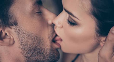 How To Kiss With Tongue Kissing Tutorial