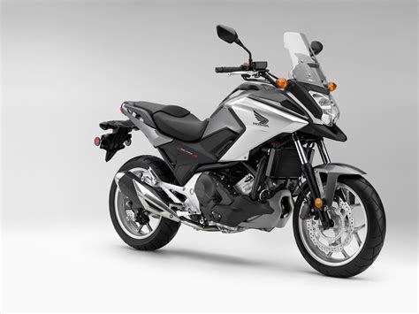Real Riders 2016 New Honda Nc750x Review A Style To Match