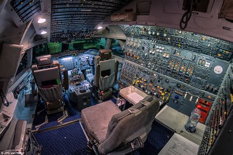 Dreamstime is the world`s largest stock photography community. Pilot captures Boeing 747 cockpit in stunning photo series ...
