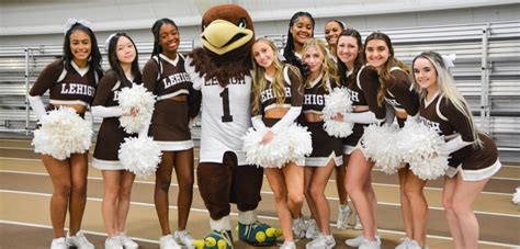 Lehigh Cheerleaders Prep For Lehigh Lafayette The Brown And White