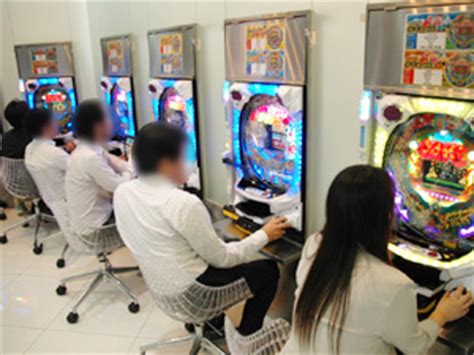 See by chloé summer 2021 1日をロマンチックに演出するコレクション. クラシックコレクション「CRがきデカ」「CRオークス」が登場 ...