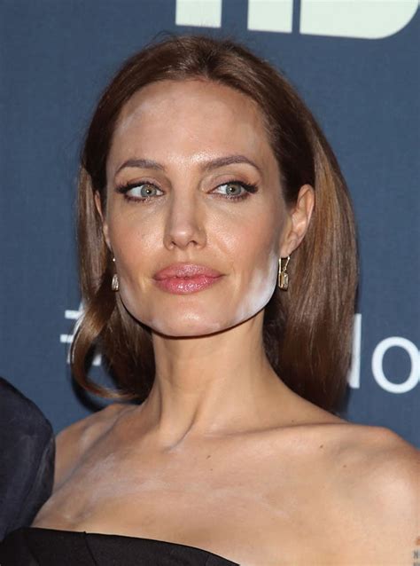 Angelina Jolies Hair Extension Fail At The Eternals Premiere