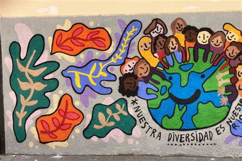 El Mural Que Sensibiliza Sobre Diversidad Cultural En El Clara Campoamor