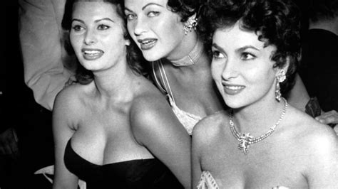 Sophia Loren Left Italian Actress With Yvonne De Carlo Center And Gina Lollobrigida Right