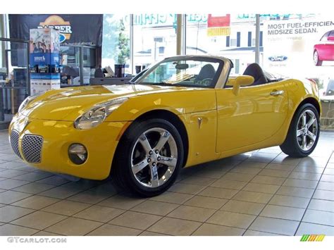 2007 Mean Yellow Pontiac Solstice Roadster 15117010 Photo 13