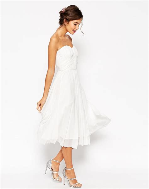 You can have the trendiest evening dress models with all the designs such as long evening dress models, lace evening dress models, without giving high. Lyst - ASOS Wedding Ruched Bodice Bandeau Midi Dress in White
