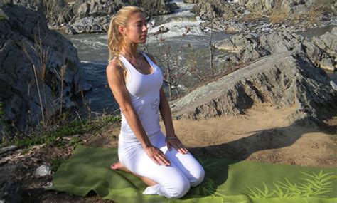 Kundalini Yoga Poses To Help Yogis Become More Aware Of Themselves Awaken