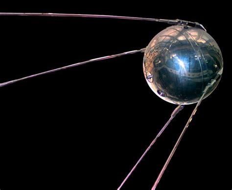 Sputnik 1 Vor 60 Jahren Startete Der Erste Satellit Ins All Weltraum
