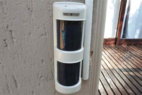 Watch Out For Thieves Stealing Outdoor Alarm Beams