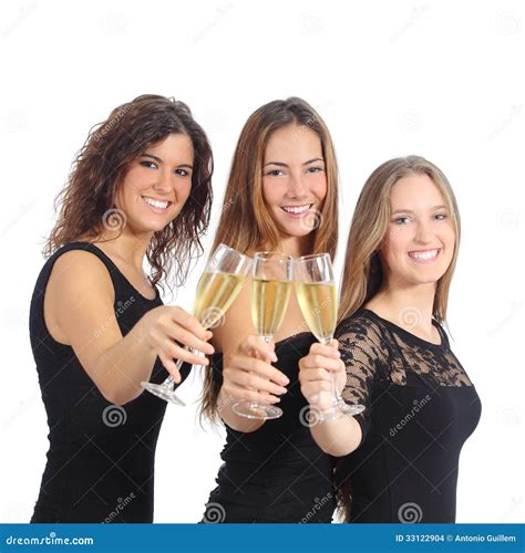 Beau Groupe De Trois Femmes Grillant Avec Le Champagne Photo Stock