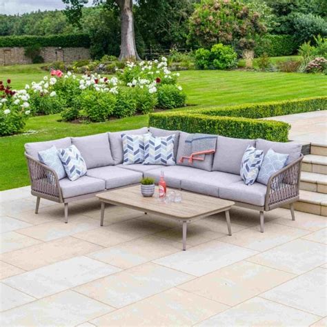 LG Outdoor Sarasota Modular Lounge Set | Garden Street