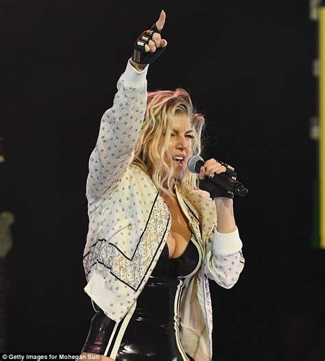 Fergie Shows Off Her Ample Assets During Concert In Connecticut Daily