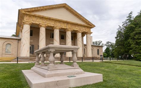 Arlington House The Robert E Lee Memorial Reckons With