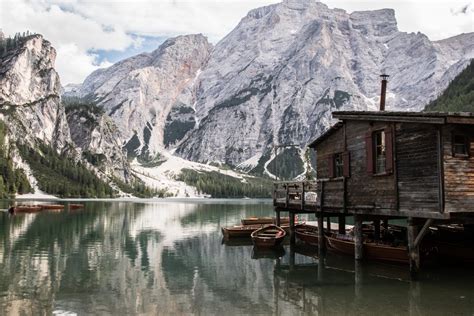 Guide Du Plus Beau Lac Des Dolomites Le Lago Di Braies Enjoy With