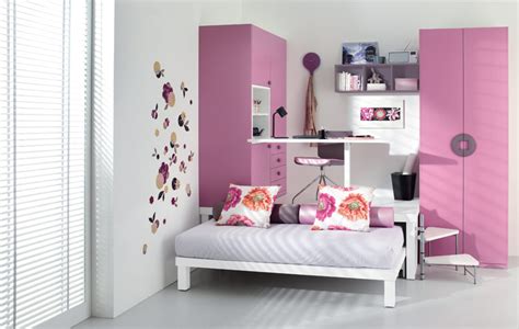 Modern industrial, loft style bed idea for kids room / teenage bedroom. Colorful Teenage Loft Bedrooms by Tumidei - DigsDigs