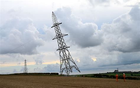 Pictures Show Dramatic Moment Pylon Is Pulled Down In Dorset