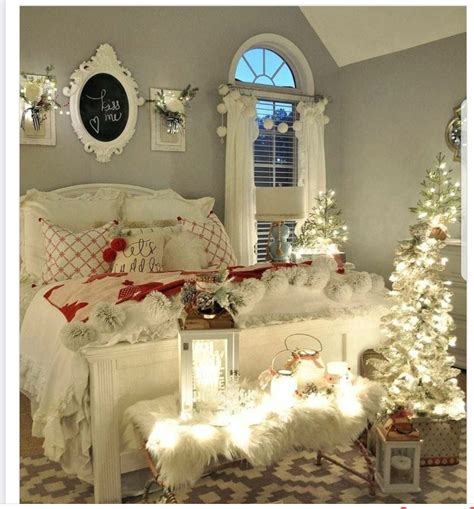 Pin By Renee Mccord On Christmas Bedrooms Christmas Decorations