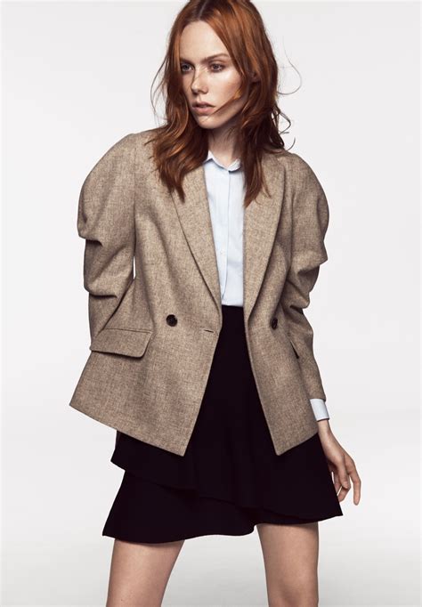 Iconic Blazers See Zaras Chic Fall Outerwear Fashion Gone Rogue