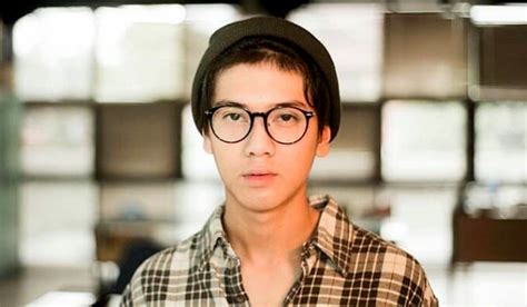 Maybe you would like to learn more about one of these? Iqbaal Ramadhan Akhirnya 'Comeback' di Instagram ...