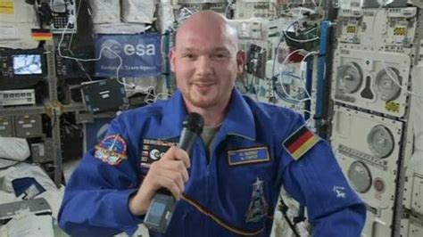 Astronaut Alexander Gerst Interview Im Weltall Video Welt
