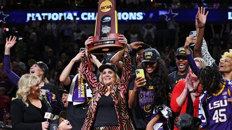 Kim Mulkey A Colorful And Divisive Coach Wins Another Title The New