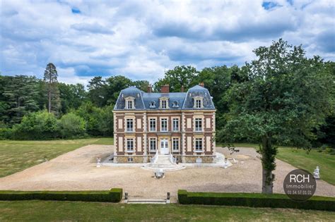 8 km de Rambouillet – Magnifique château sur un parc de 9 hectares