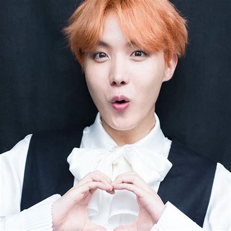 Min yoongi kecil sudah sangat bersemangat untuk membuat musik, lebih so, itulah sepuluh fakta suga bts yang telah author bacaterus rangkum buat kamu para suga stan dan bts a.r.m.y. BIODATA - PROFIL DAN 1001 FAKTA J-HOPE BTS TERBARU DAN ...