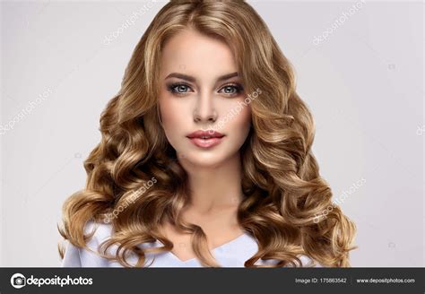 Brunette Girl Long Shiny Curly Hair Beautiful Model Woman Curly Stock Photo By Sofia Zhuravets