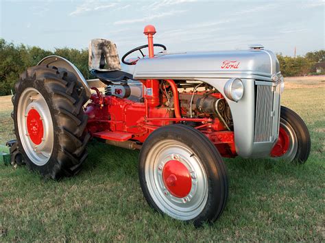 The Tractor Lounge