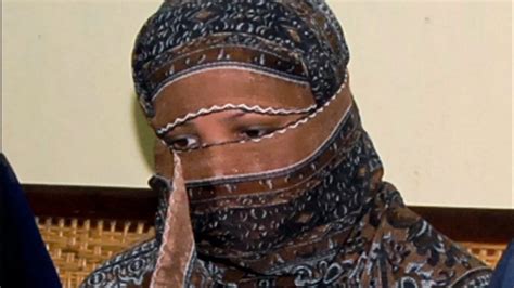 Asia Bibi A Christian Woman Acquitted Of Blasphemy Leaves Pakistan