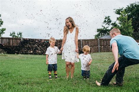 Ohio Mom Poses For Maternity Photo With 20000 Bees Huffpost