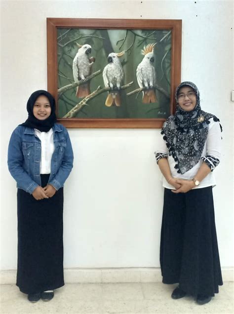 Maksud tulisan ini adalah untuk menawarkan pendidikan seni sebagai basis pendidikan karakter bercorak pemahaman multikulturalisme di indonesia. Lukisan Realis bertema burung dalam pameran taks Rani ...