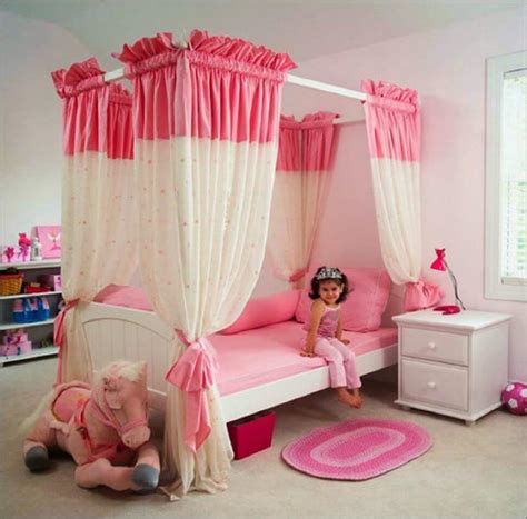 Nothing says girly like a pink bedroom with soft textures and shapes. 25+ Romantic and Modern Ideas for Girls Bedroom Sets ...
