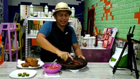 Resep sambal ayam geprek pak gembus : Cara Buat Sambal Pak Gebus : Resepi Laksa Sarawak Paling ...